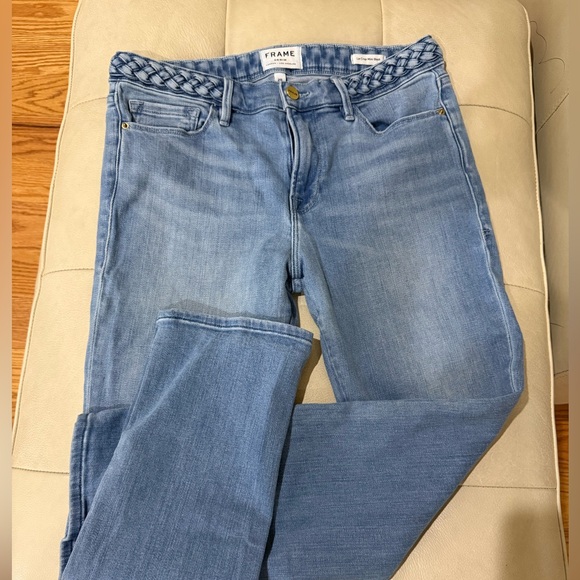 FRAME
Le Crop Mini Bootcut Braided-waist Jeans In Fountain - Picture 2 of 8